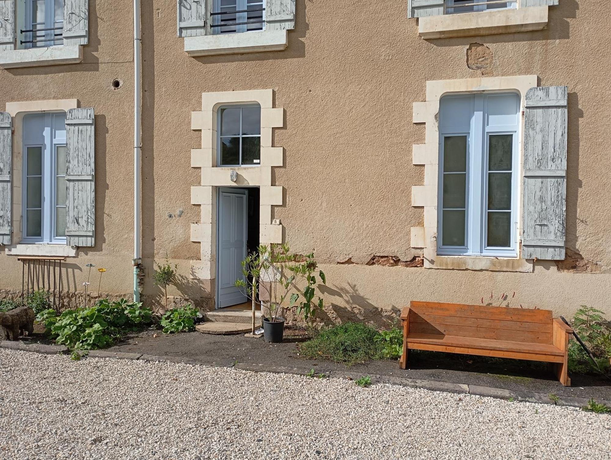 L' Ancienne Ecole Du Morvan Larochemillay 외부 사진