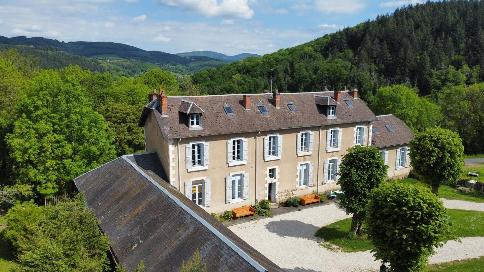 L' Ancienne Ecole Du Morvan Larochemillay 외부 사진