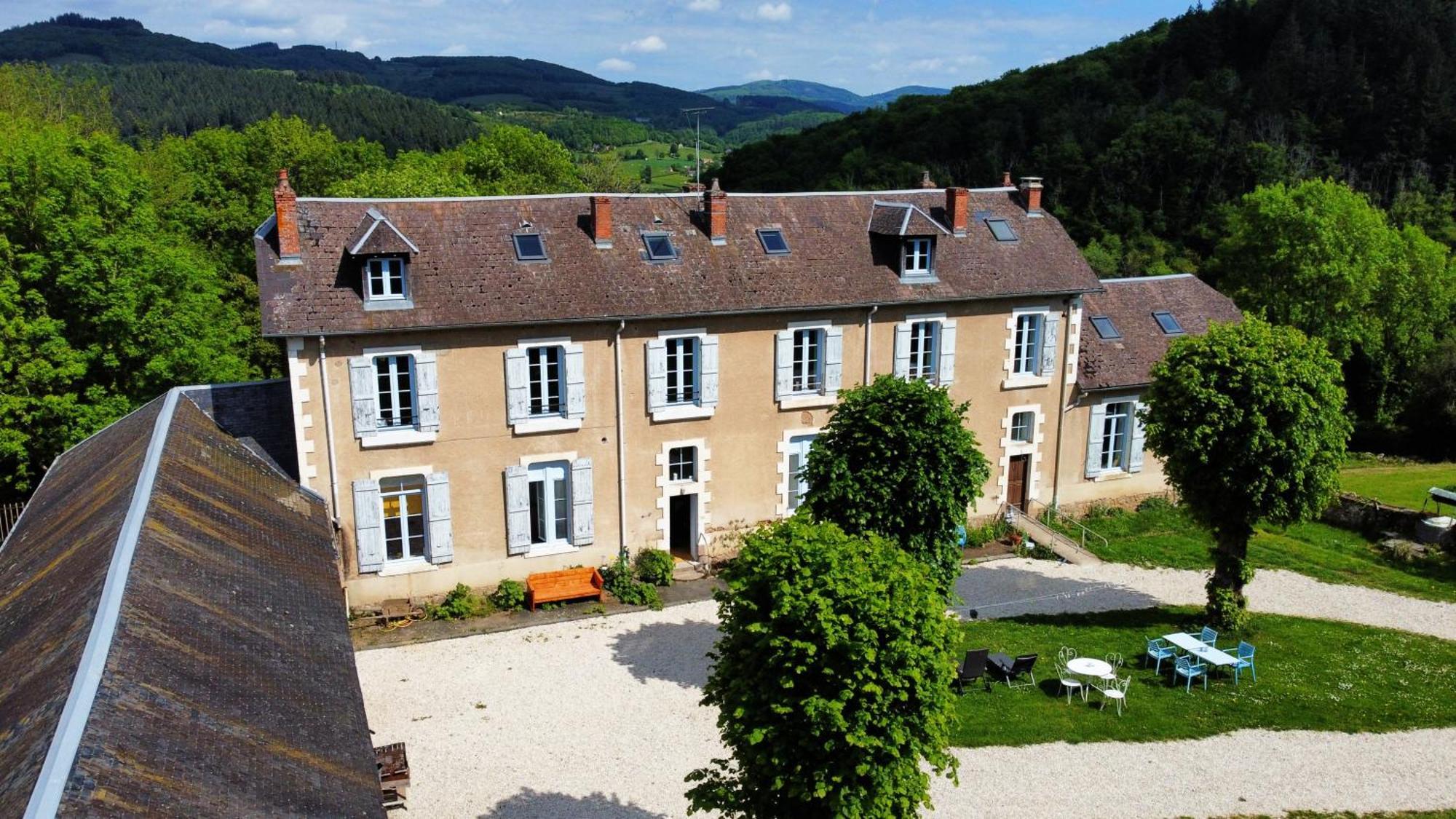 L' Ancienne Ecole Du Morvan Larochemillay 외부 사진